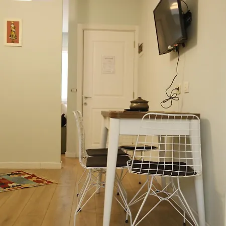 Illyrian 2 게스트하우스