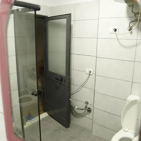 Illyrian 2 게스트하우스